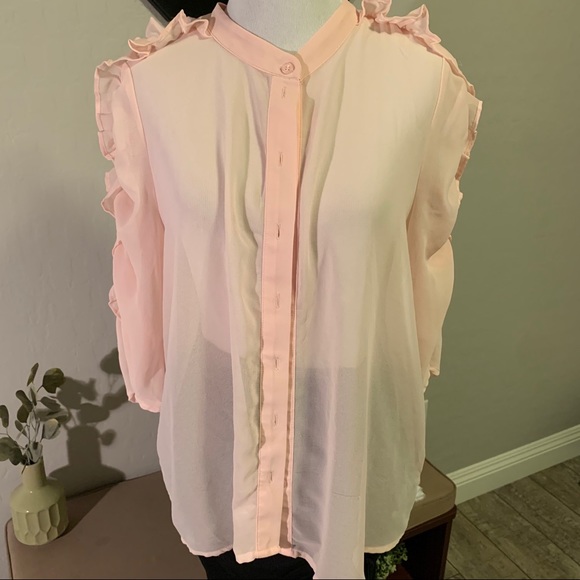Who What Wear medium pink ruffle button down - Picture 3 of 5